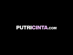 Putri Cinta's Wet and Tight Pussy Caresses